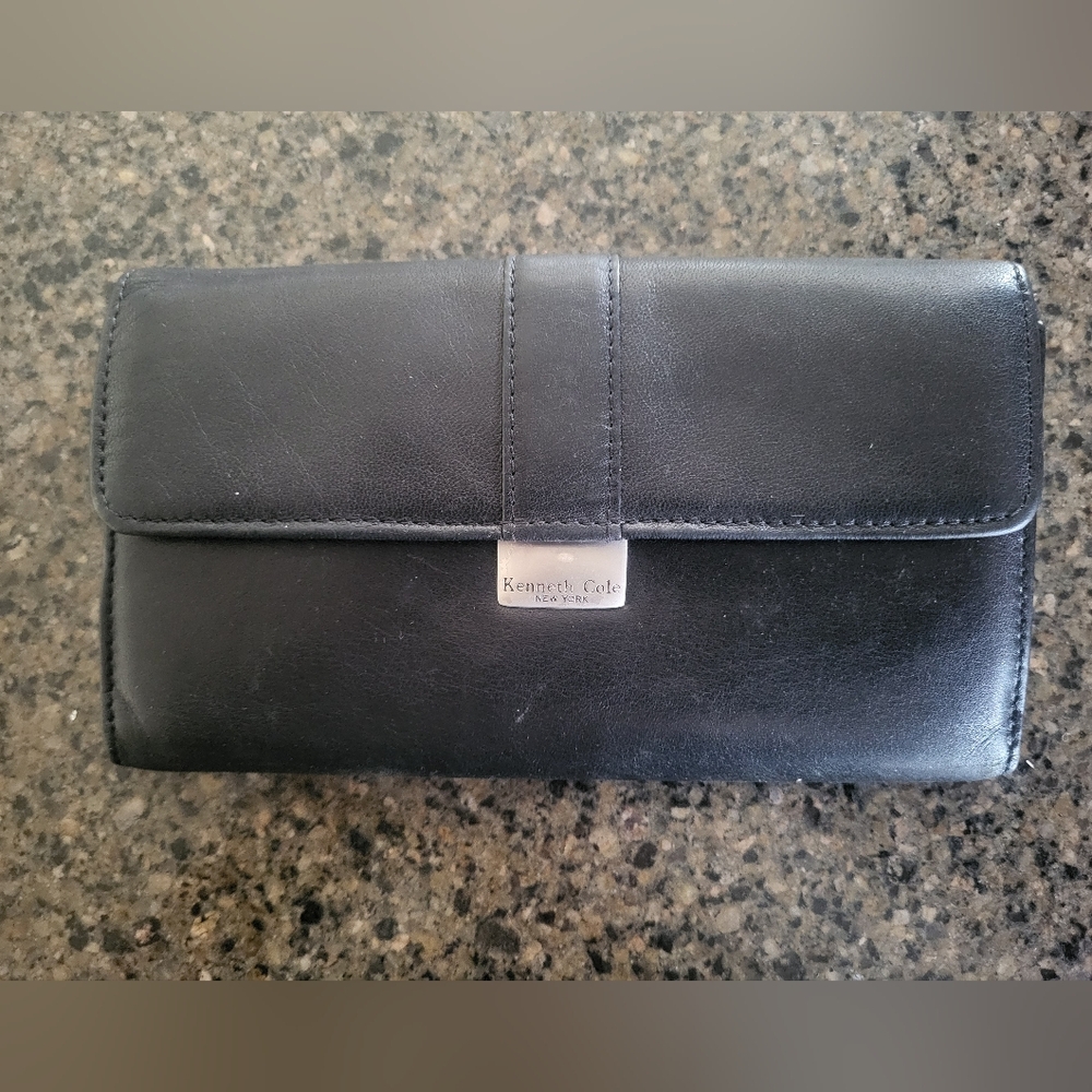 Kenneth Cole Black Leather Wallet